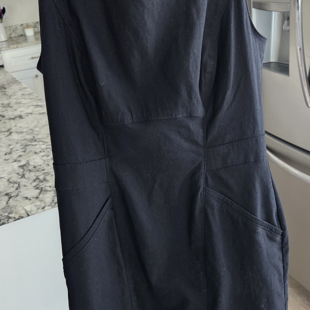 Elegant Black Sleeveless Dress
